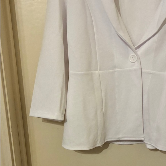NWT Elegant White Blazer Small White - Picture 5 of 6